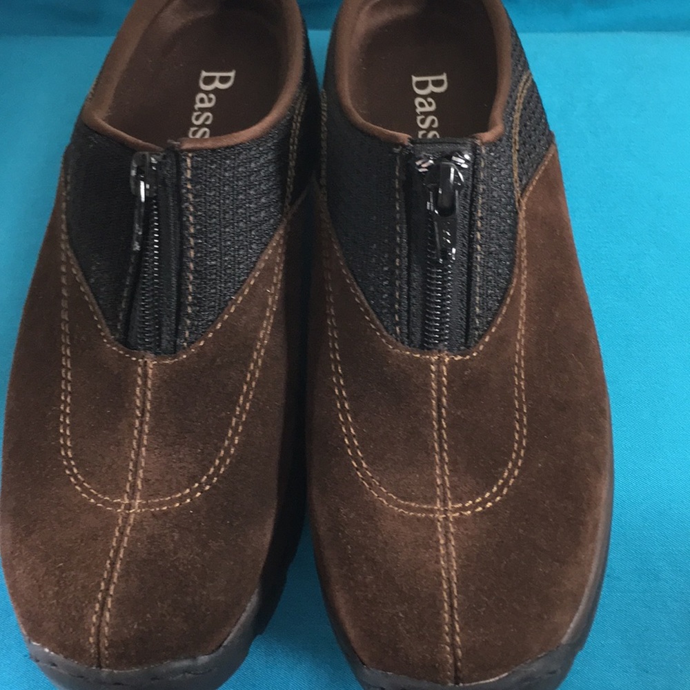 BASS (NEW) Mules Slip on size 7M